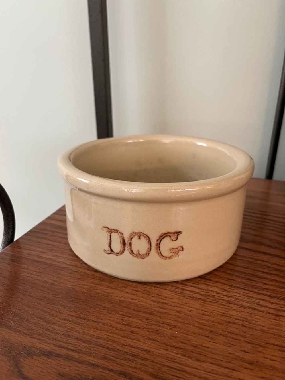 Robinson Ransbottom Vintage Pottery Dog Bowl in Beige - Classic Pet Dish